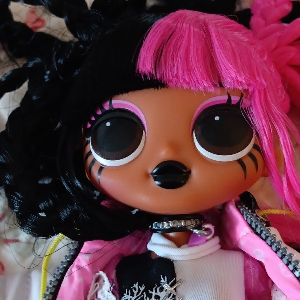Lol Doll  - Picture 2 of 4
